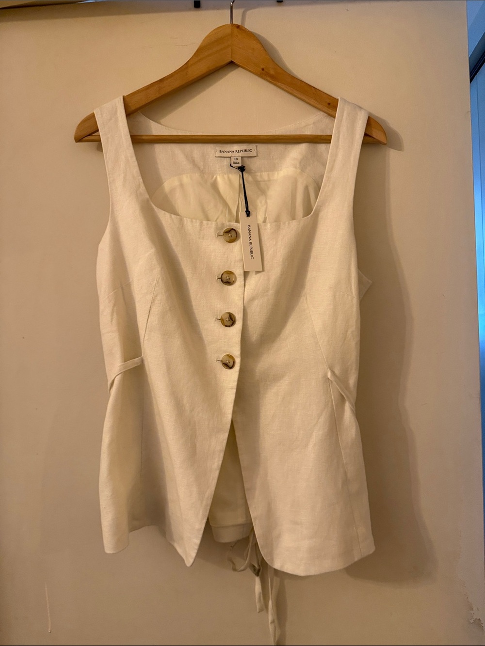 Banana Republic off White Linen  Sleeveless Button Vest